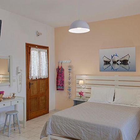 Letta'S Apartments Фінікас Екстер'єр фото