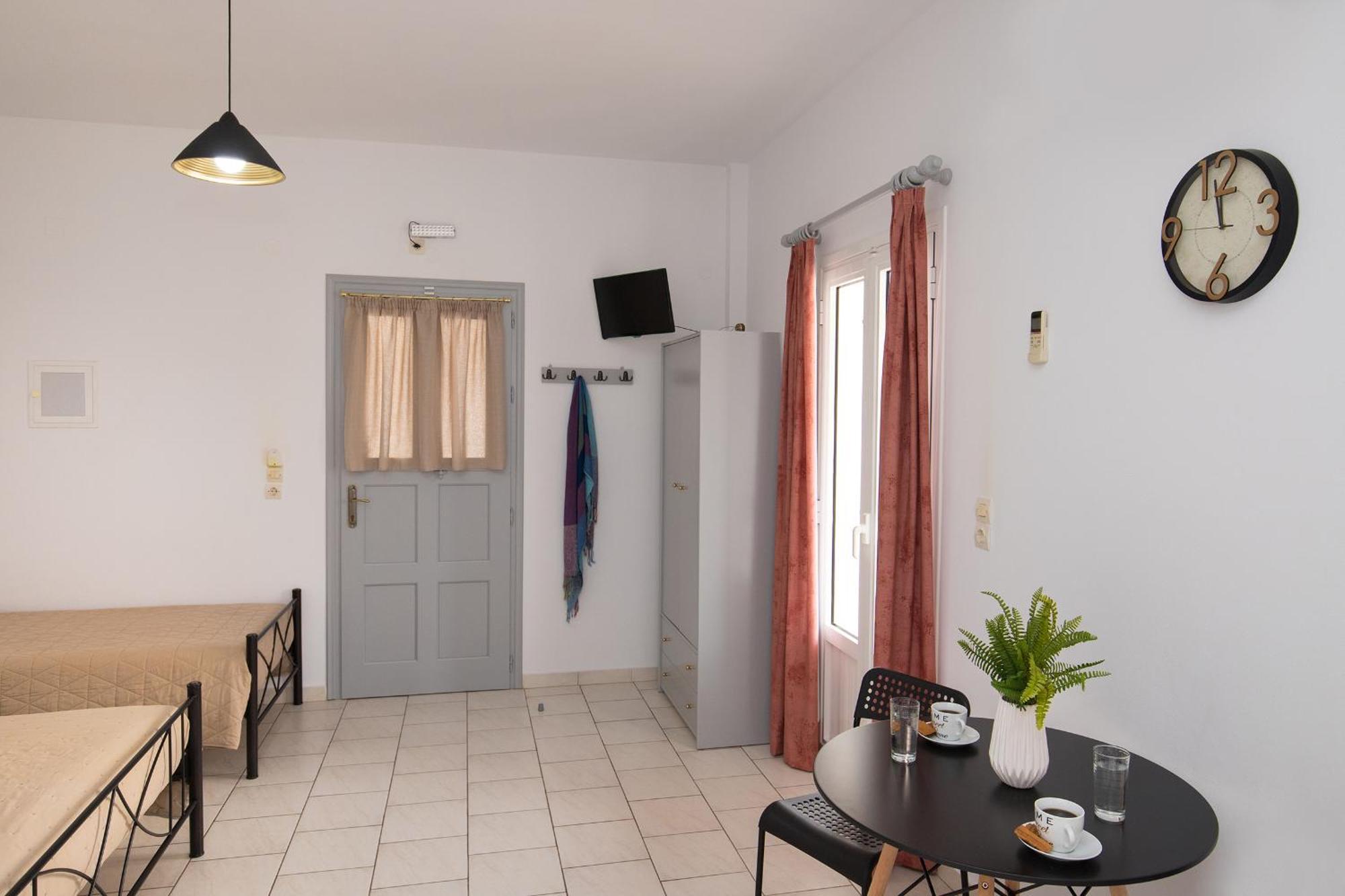 Letta'S Apartments Фінікас Екстер'єр фото